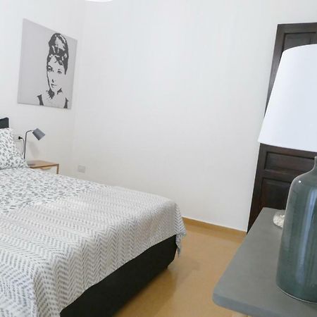 Luxury Manfredi Apartment Σαλέρνο Εξωτερικό φωτογραφία