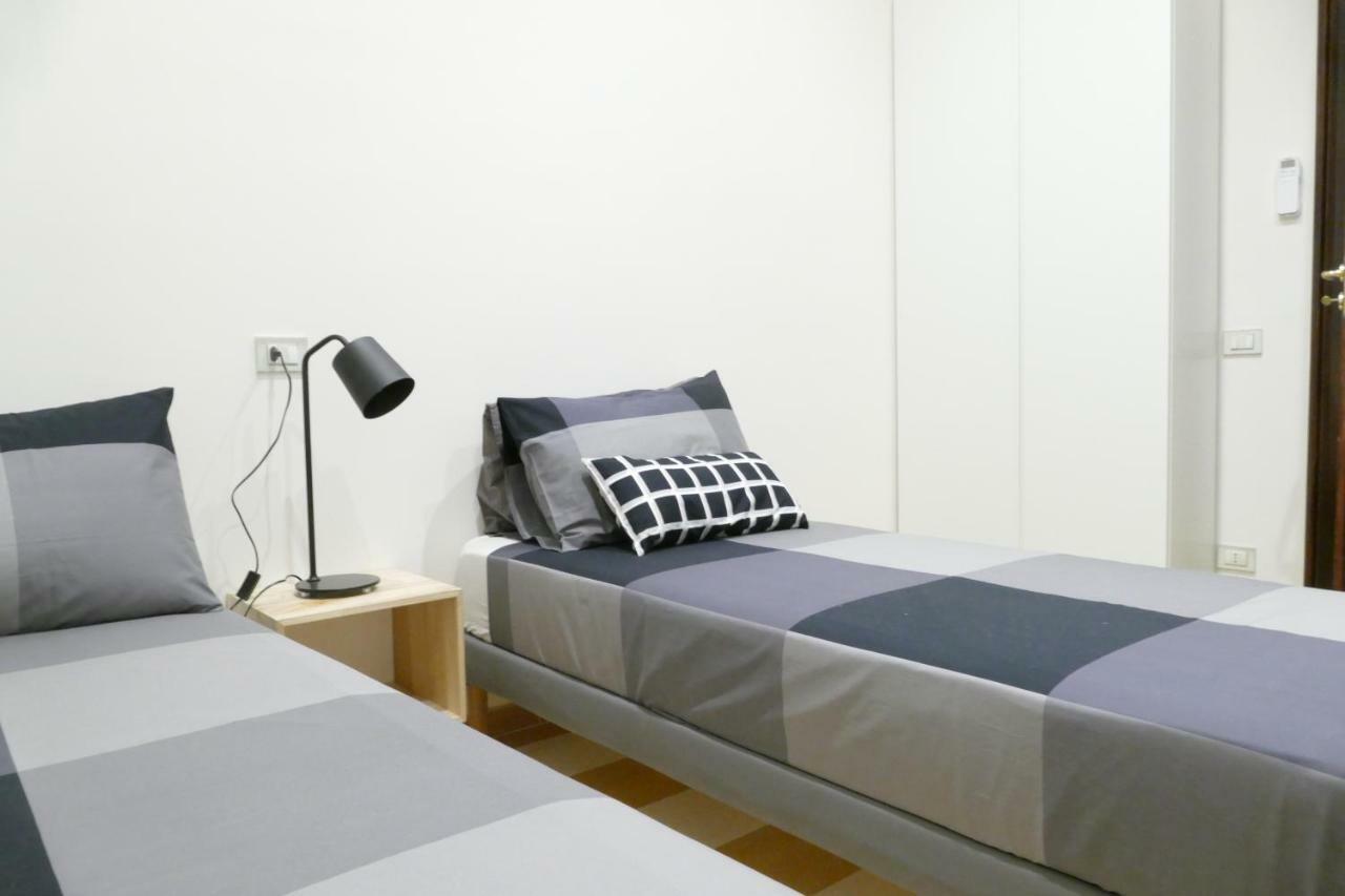 Luxury Manfredi Apartment Σαλέρνο Εξωτερικό φωτογραφία