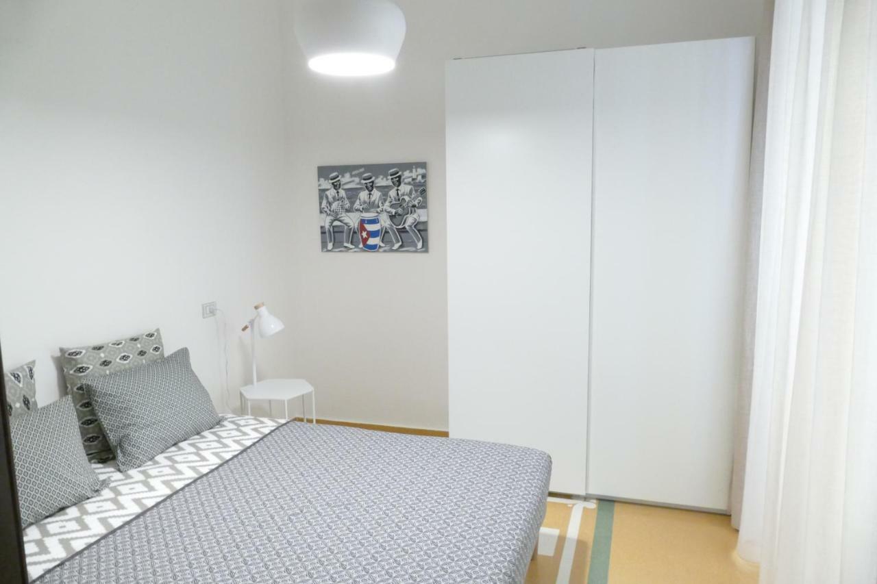 Luxury Manfredi Apartment Σαλέρνο Εξωτερικό φωτογραφία